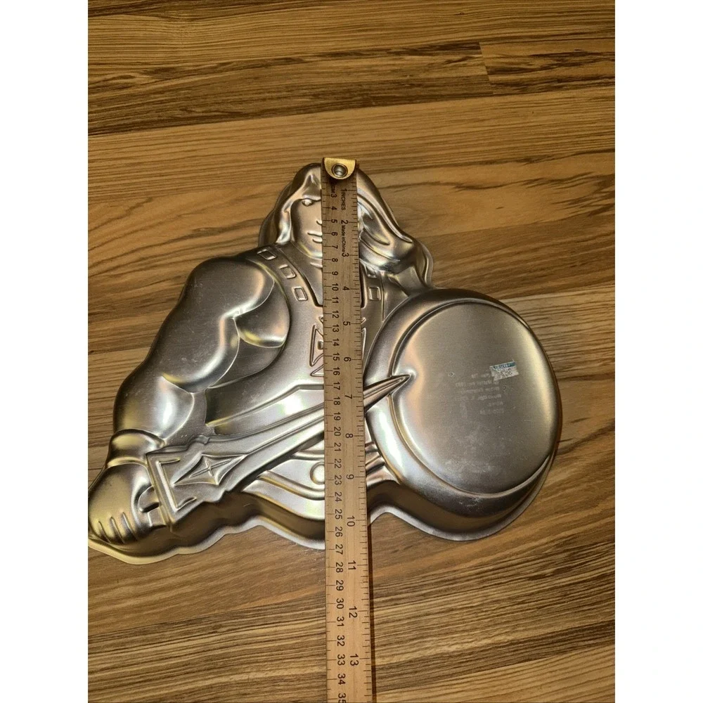 WILTON He-Man Masters of Universe Vintage 1983 Mattel Cake Pan #2105-3184 Baking